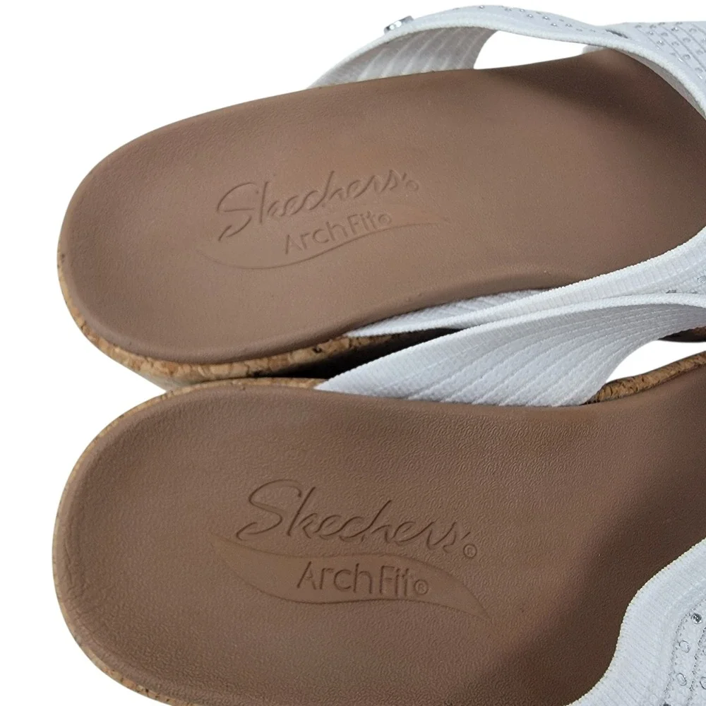 Skechers Arch Fit Sandals Slip On Sz 9 Beverlee Sweet Lacey Wedges White Comfort